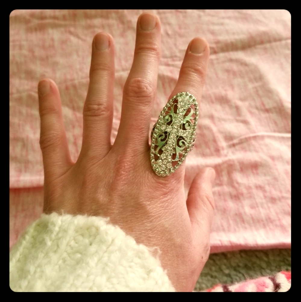 BKE Sparkly Cross Fashion Ring